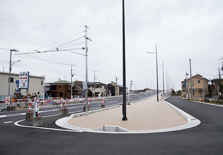 9017街路整備工事(吉川橋取付道路工)