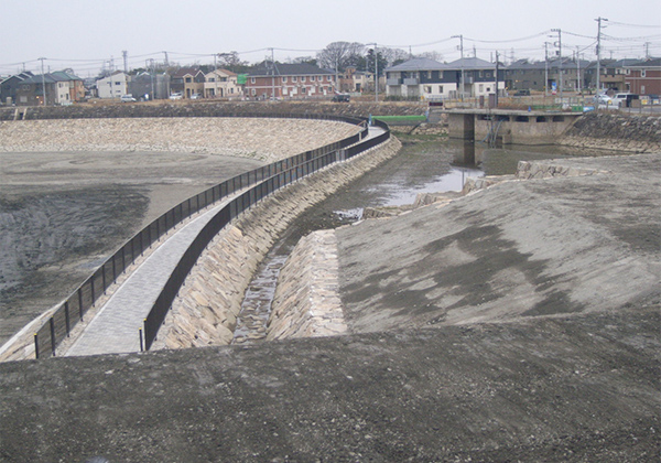 調整池整備工事（造成工）