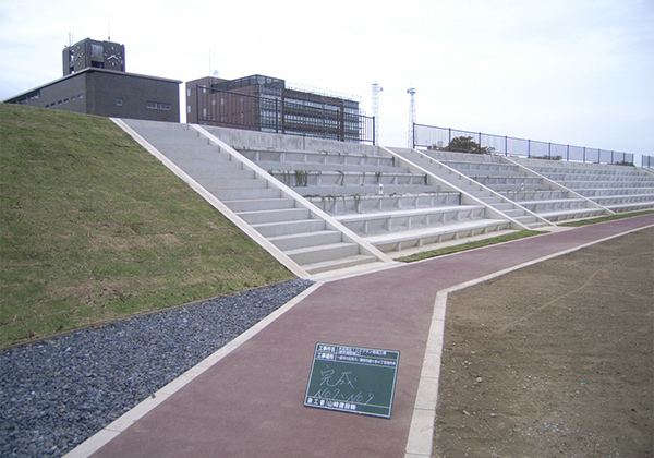 水辺再生１００プラン推進工事（遊歩道整備工事）