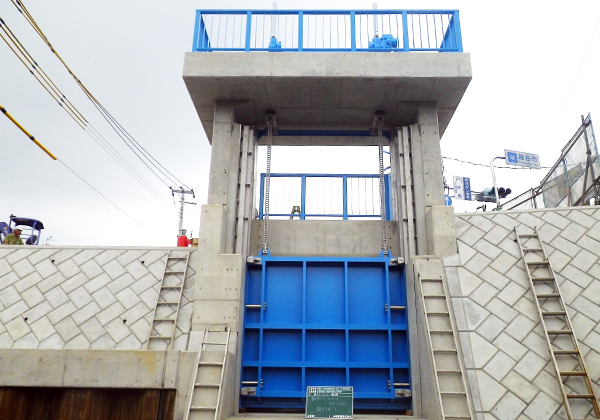 総簡加)社会資本整備総合交付金(河川)工事(新方川樋管工)