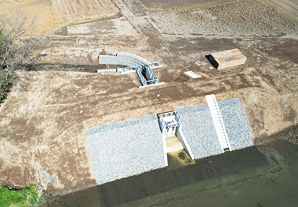 社資（河川）工事（綾瀬川樋管築堤工）